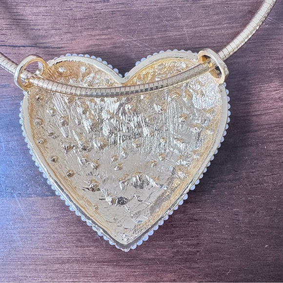 NATASHA Pearl Heart Statement
Necklace - Picture 8 of 8